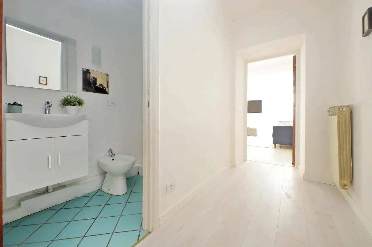 Monti Spacious Apartment 2 Rome