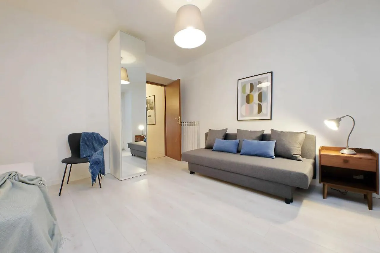 Monti Spacious Apartment 2 Rome