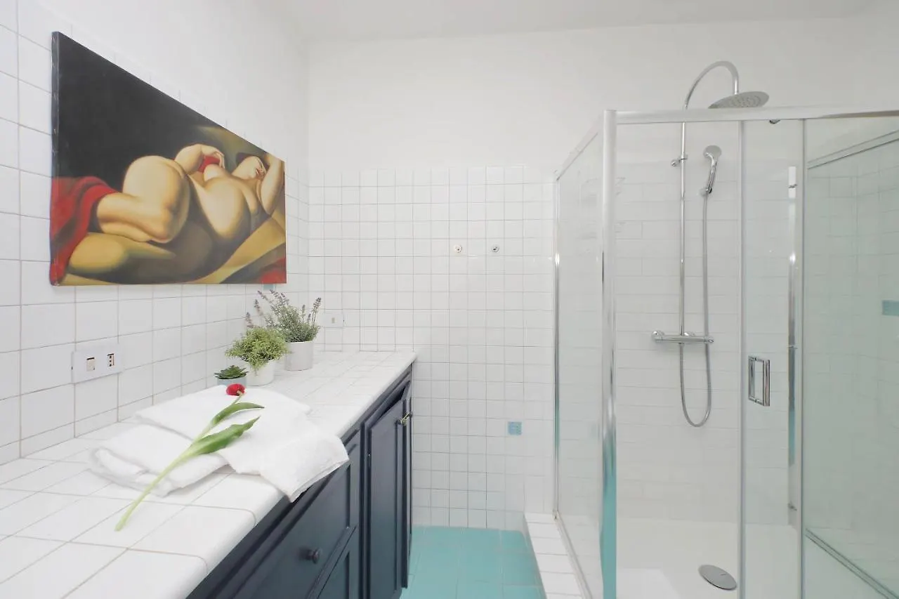 Monti Spacious Apartment 2 Rome
